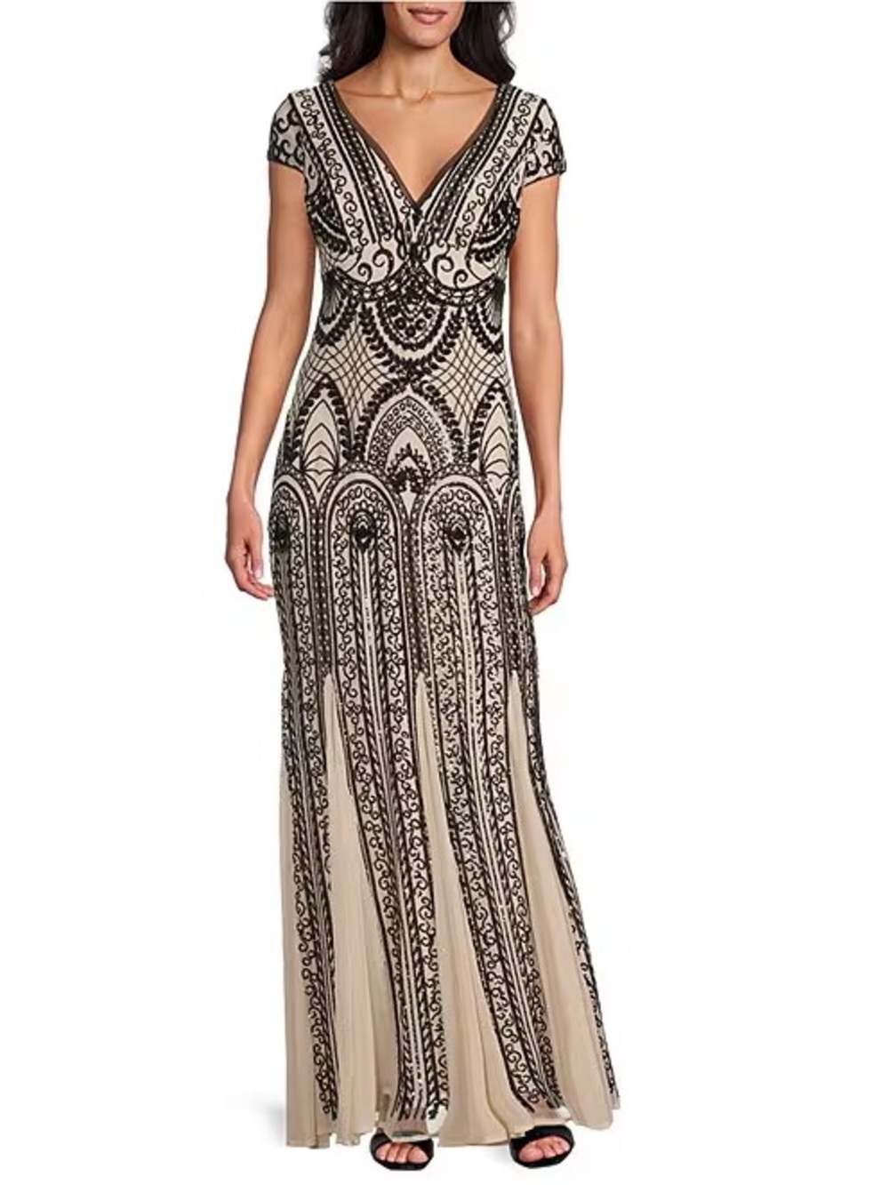 NWT R & M Richard’s Cap Sleeve Gown